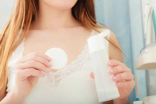 How to cover up keloid scars on the chest