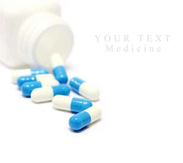 What ointment should I use for cheilitis with pus?