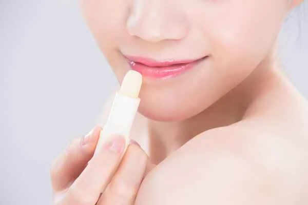 Are lip balms effective for patients with cheilitis?