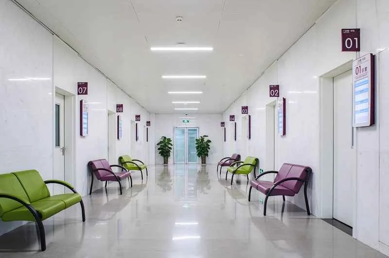 Which department should I go to for urticaria?