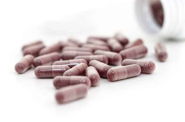 What ointment is used to repair the mucous membrane of cheilitis?